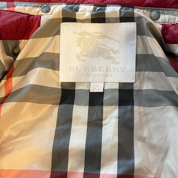 Burberry red quilted jacket - Picture 2 of 3